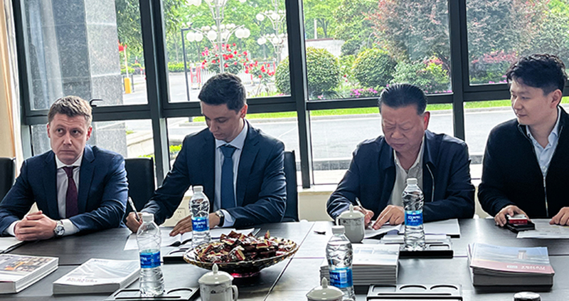 TENAU ELEVATOR (CHINA) CO., LTD'yi yürekten tebrik ederiz. ve Rus GLOBAL-ELEVATING şirketi